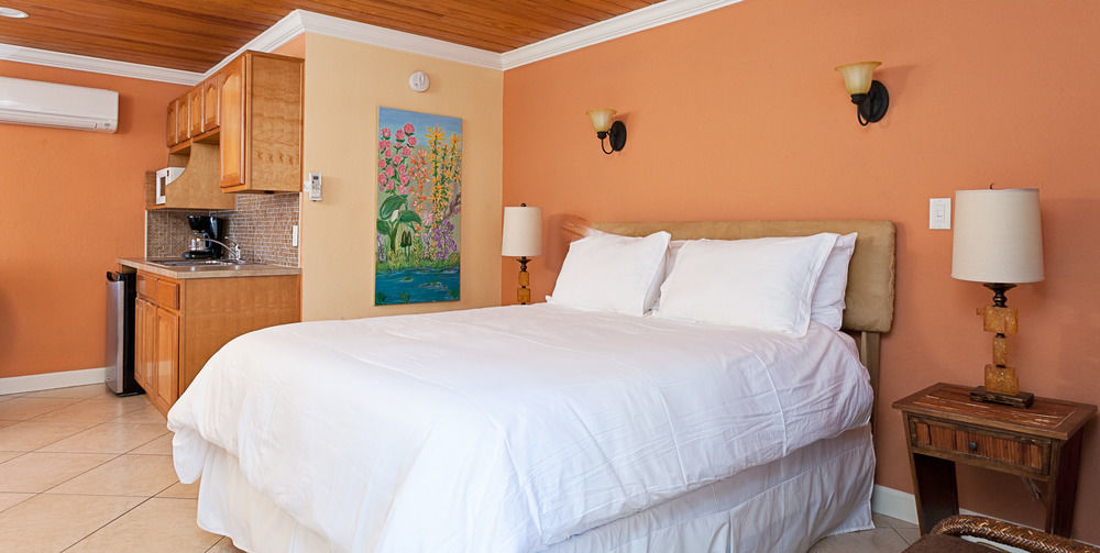 Hotel On The 2*